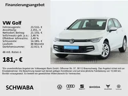 Weiß Gebraucht 2024 VW Golf VIII Life Kleinwagen | 23.510 € (Guter Preis)
