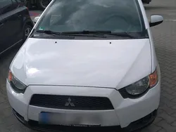 Weiß Gebraucht 2012 Mitsubishi Colt Kleinwagen | 4.950 €