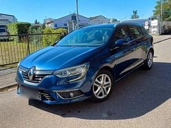 Blau Gebraucht 2018 Renault Mégane GrandTour Intens Kombi | 7.500 € (Guter Preis)
