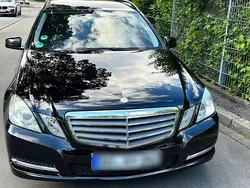 Schwarz Gebraucht 2011 Mercedes E200 Kombi | 5.800 € (Superpreis)