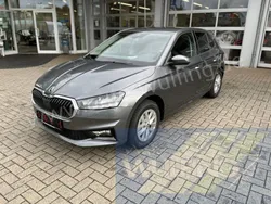 Graphitegrau Neu 2024 Skoda Fabia Selection Limousine | 23.250 € (Fairer Preis)