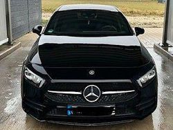 Schwarz Gebraucht 2020 Mercedes A250 AMG Limousine | 24.699 € (Fairer Preis)