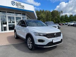 White silver metallic (metallic) Gebraucht 2022 VW T-Roc Active SUV | 17.990 € (Fairer Preis)