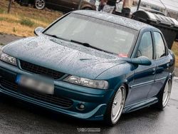 Blau Gebraucht 2000 Opel Vectra Limousine | 16.500 €