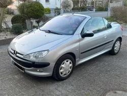 Silber Gebraucht 2001 Peugeot 206 CC Platinum Cabrio | 2.100 € (Teuer)