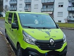 Grün Gebraucht 2019 Renault Trafic Van / Kleinbus | 16.400 € (Guter Preis)