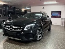 Schwarz Gebraucht 2018 Mercedes GLA200 AMG line SUV | 13.495 € (Fairer Preis)