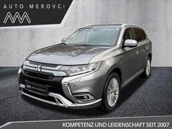 Grau Gebraucht 2020 Mitsubishi Outlander Plus SUV | 23.699 € (Etwas zu teuer)