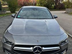 Grau Gebraucht 2020 Mercedes CLA35 AMG Shooting Brake AMG Kombi | 37.000 € (Teuer)