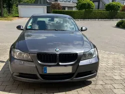 Schwarz Gebraucht 2005 BMW 320 Limousine | 5.500 € (Teuer)