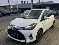 Weiß Gebraucht 2016 Toyota Yaris Lounge Kleinwagen | 11.400 € (Fairer Preis)