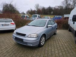 Grau Gebraucht 2001 Opel Astra Kleinwagen | 800 € (Guter Preis)