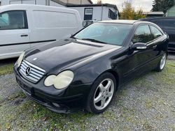 Schwarz Gebraucht 2002 Mercedes C230 Coupé | 1.200 €