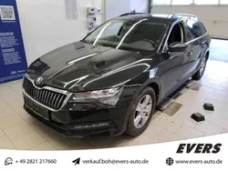 Schwarz magic perleeffekt Gebraucht 2022 Skoda Superb Ambition Kombi | 22.930 € (Fairer Preis)