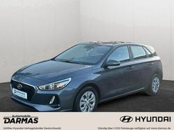 Grau Gebraucht 2018 Hyundai i30 Select Limousine | 11.950 € (Guter Preis)