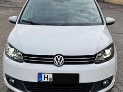 Weiß Gebraucht 2014 VW Touran Life Van / Kleinbus | 10.450 € (Fairer Preis)