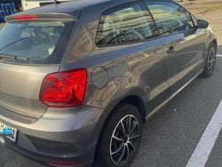 Grau Gebraucht 2015 VW Polo Trendline Kleinwagen | 5.600 € (Guter Preis)