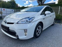 Weiß Gebraucht 2013 Toyota Prius Plug-in Hybrid Life Kleinwagen | 14.500 €
