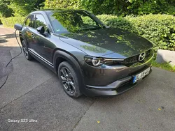 Grau Gebraucht 2021 Mazda MX30 SUV | 16.499 € (Fairer Preis)