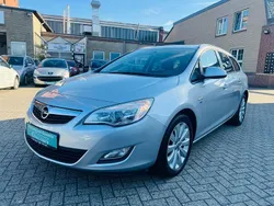 Silber Gebraucht 2012 Opel Astra Kombi | 6.990 € (Guter Preis)