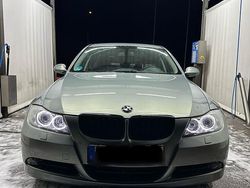 Silber Gebraucht 2005 BMW 320 Limousine | 5.000 € (Etwas zu teuer)