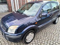 Blau Gebraucht 2010 Ford Fusion Ambiente Limousine | 4.000 € (Etwas zu teuer)