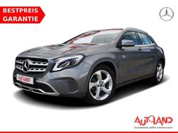Grau Gebraucht 2017 Mercedes GLA200 Urban SUV | 23.990 € (Teuer)