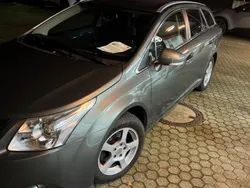 Grün Gebraucht 2010 Toyota Avensis T2 Kombi | 5.500 € (Fairer Preis)