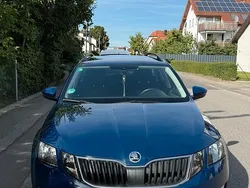 Blau Gebraucht 2017 Skoda Octavia Kombi | 12.500 € (Guter Preis)