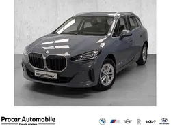 Grau Gebraucht 2022 BMW 218 Van / Kleinbus | 27.280 € (Teuer)