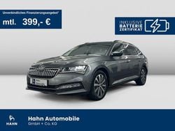 Graphitegrau metallic Gebraucht 2022 Skoda Superb Ambition Kombi | 29.730 € (Fairer Preis)