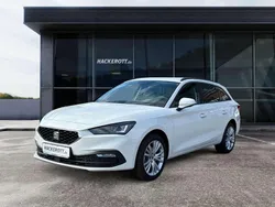 Weiß Gebraucht 2024 Seat Leon ST Style Kombi | 23.480 € (Fairer Preis)