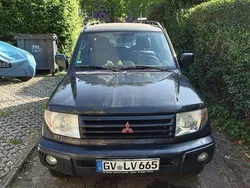 Schwarz Gebraucht 2002 Mitsubishi Pajero SUV | 4.050 € (Fairer Preis)
