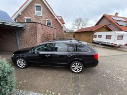 Schwarz Gebraucht 2015 Skoda Superb Best of Limousine | 9.300 € (Fairer Preis)