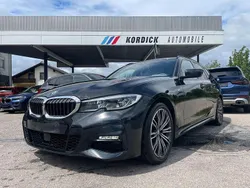 Schwarz Gebraucht 2022 BMW 320 M Sport Kombi | 28.900 € (Superpreis)