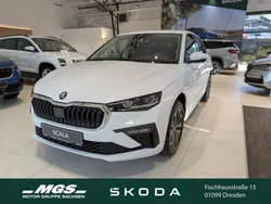 Moonweiss metallic Neu 2025 Skoda Scala Tour Kleinwagen | 28.990 € (Etwas zu teuer)