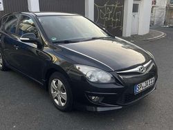 Schwarz Gebraucht 2011 Hyundai i30 Edition Kleinwagen | 2.700 € (Etwas zu teuer)