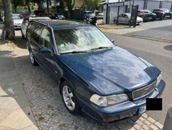 Blau Gebraucht 1998 Volvo V70 Kombi | 2.500 € (Guter Preis)