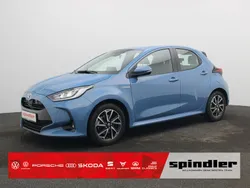 Blau Gebraucht 2021 Toyota Yaris Hybrid Limousine | 17.380 € (Fairer Preis)