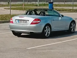 Silber Gebraucht 2004 Mercedes SLK200 Cabrio | 5.999 €