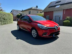 Rot Gebraucht 2018 Renault Clio IV LIMITED Kleinwagen | 8.099 € (Guter Preis)