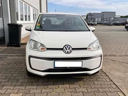 Weiß Gebraucht 2016 VW up! move up! Kleinwagen | 5.500 € (Etwas zu teuer)
