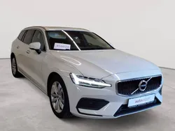 Ice white Gebraucht 2019 Volvo V60 Momentum Kombi | 20.790 € (Superpreis)