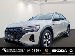 Siambeige metallic Gebraucht 2023 Audi Q8 e-tron Advanced SUV | 60.940 € (Guter Preis)