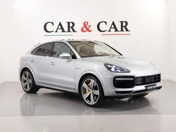 Grau Gebraucht 2021 Porsche Cayenne Turbo S SUV | 132.000 € (Fairer Preis)