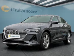 Grau Gebraucht 2021 Audi e-tron S-Line SUV | 27.149 € (Guter Preis)