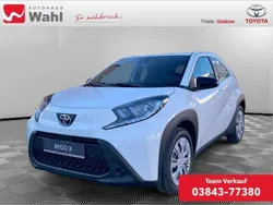 Schneeweiss Gebraucht 2025 Toyota Aygo Play Kleinwagen | 16.990 € (Fairer Preis)