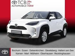Schneeweiß Gebraucht 2022 Toyota Yaris Hybrid Comfort | 22.989 € (Fairer Preis)