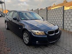 Blau Gebraucht 2009 BMW 318 Kombi | 4.900 € (Guter Preis)