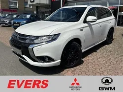 Andenweiss (s) Gebraucht 2018 Mitsubishi Outlander P-HEV Top Limousine | 22.750 € (Fairer Preis)